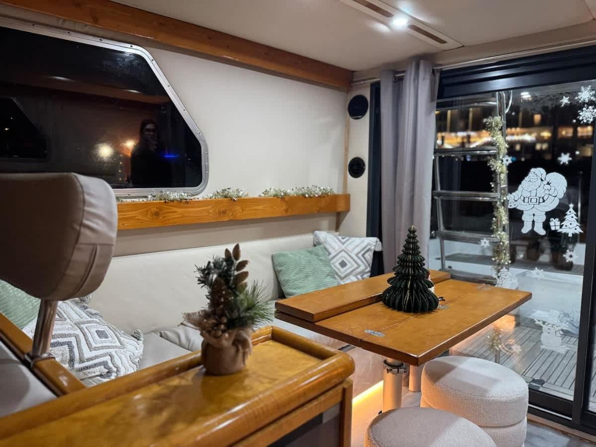 Bateau-hôtel Yacht La Rochelle, 5 Pers, 2 Sdb *