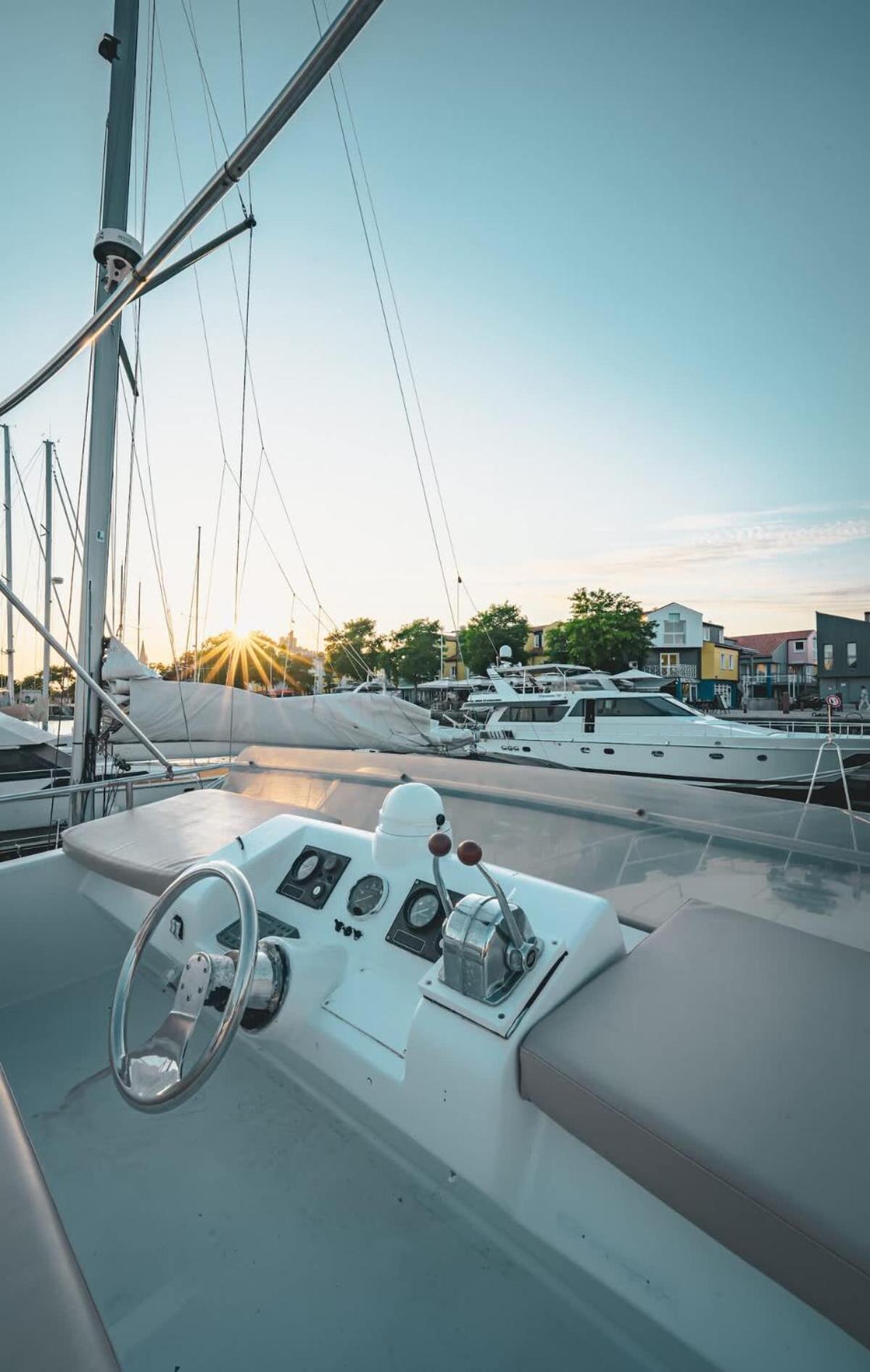 Bateau-hôtel Yacht La Rochelle, 5 Pers, 2 Sdb *